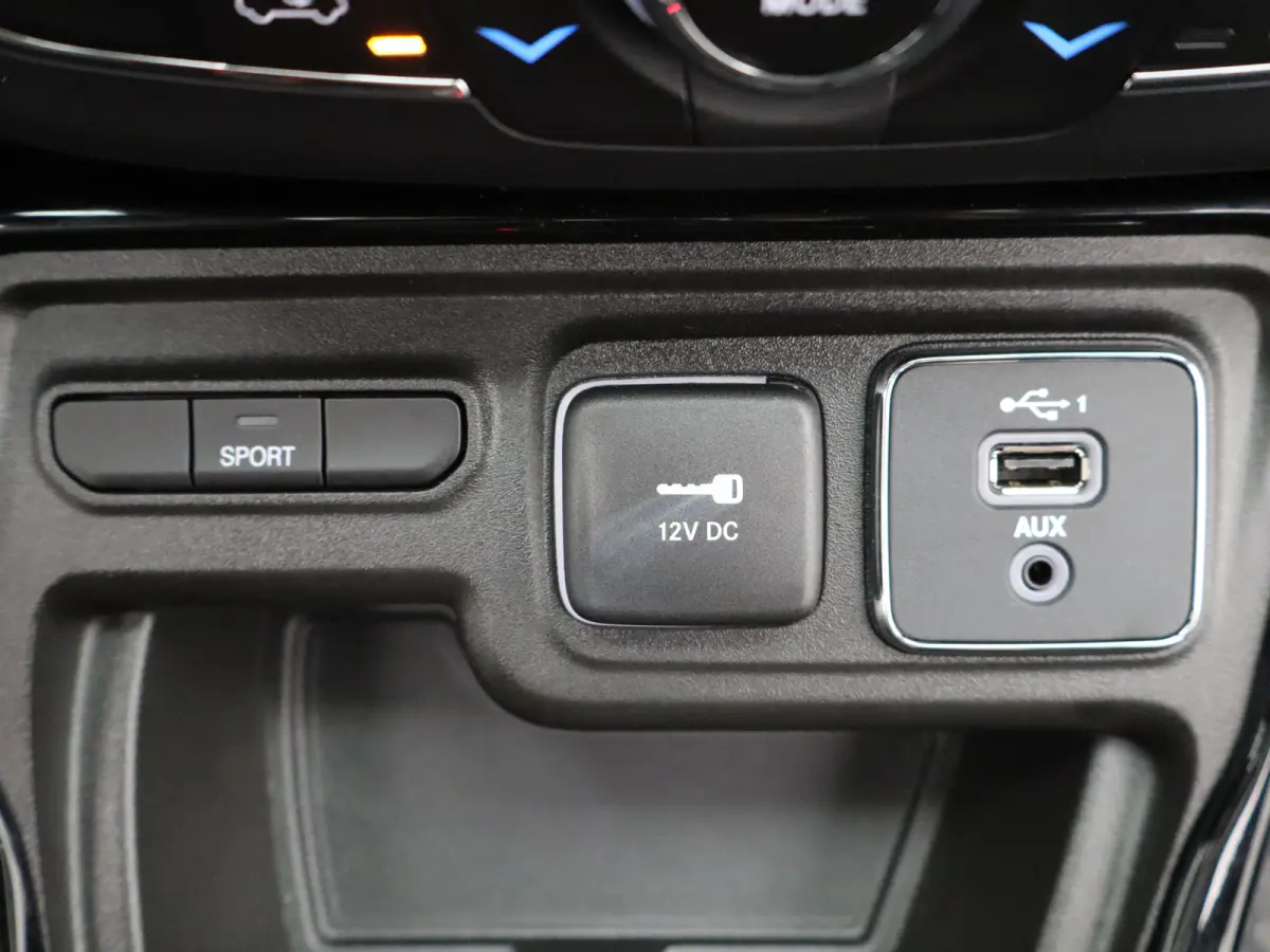 1.3T Limited | Achteruitrijcamera | Trekhaak | Panoramadak | Climate Control | Parkeersensoren | Stoelverwarming