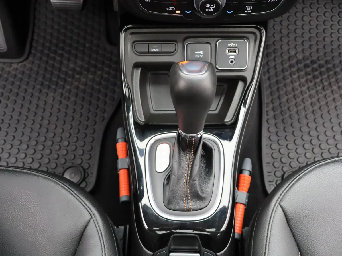 1.3T Limited | Achteruitrijcamera | Trekhaak | Panoramadak | Climate Control | Parkeersensoren | Stoelverwarming
