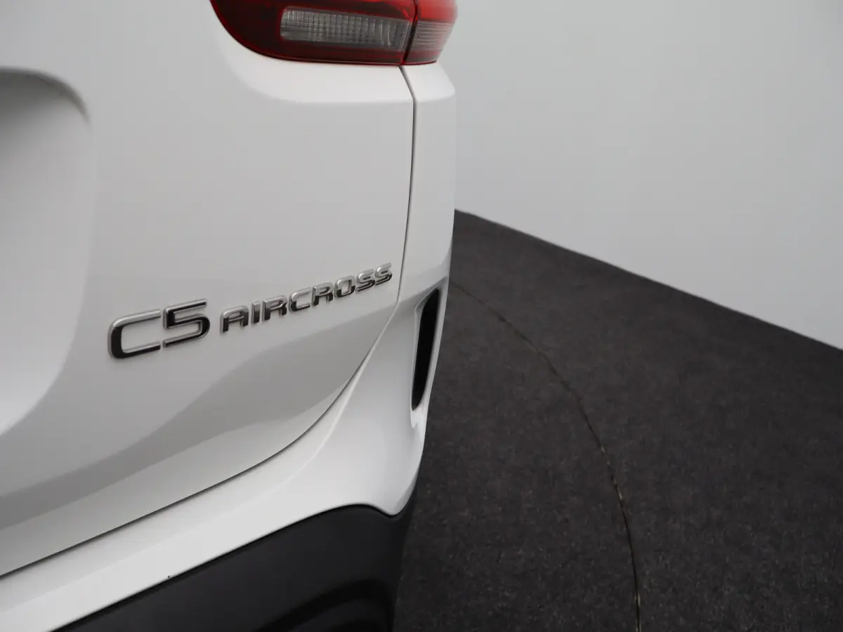 1.2 PureTech Feel | Cruise Control | Camera | Parkeersensoren | Climate Control | Half Lederen Bekleding | Apple Carplay/Android Auto