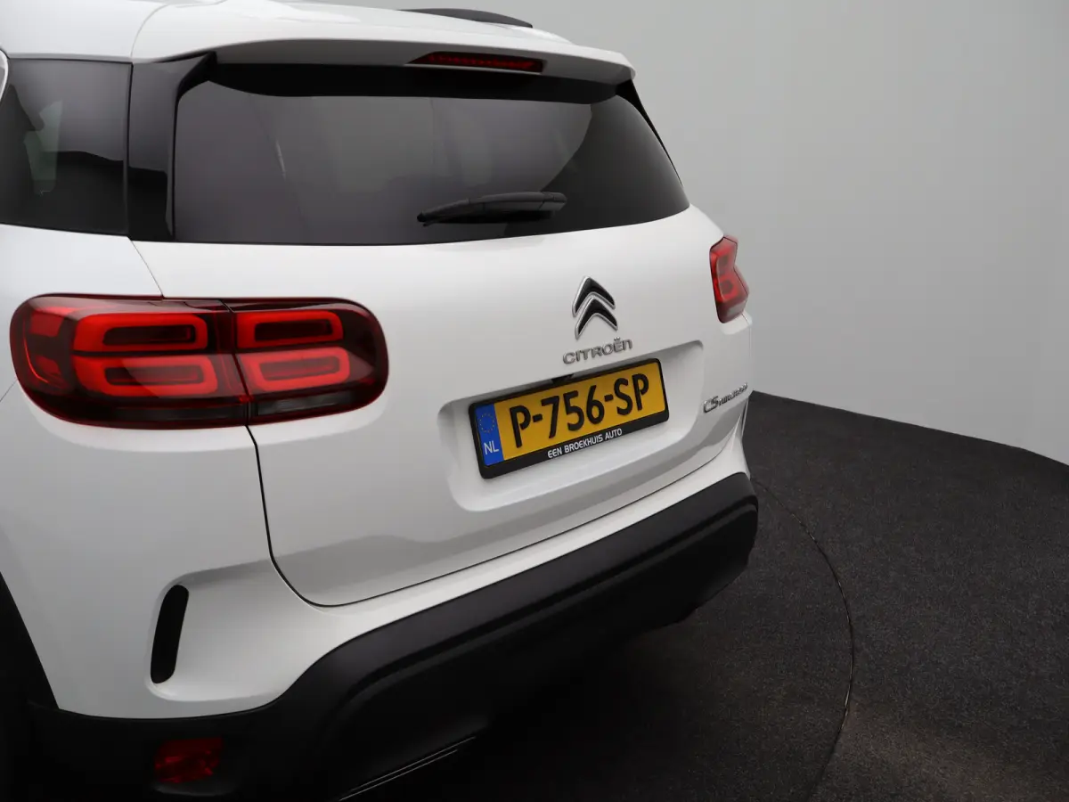 1.2 PureTech Feel | Cruise Control | Camera | Parkeersensoren | Climate Control | Half Lederen Bekleding | Apple Carplay/Android Auto