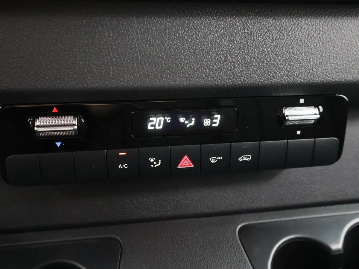 317 CDI GB L2 RWD PRO | AUTOMAAT | 3500KG TREKKEN | CAMERA | CRUISE CONTROL | APPLE CARPLAY