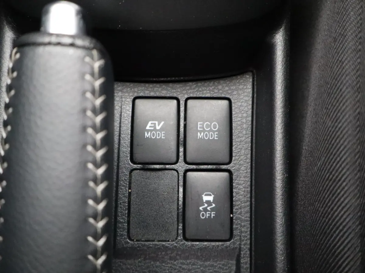 1.5 Hybrid Aspiration Automaat | Navigatie | Parkeersenoren | Camera | Climate Control | Bluetooth Telefoonverbinding