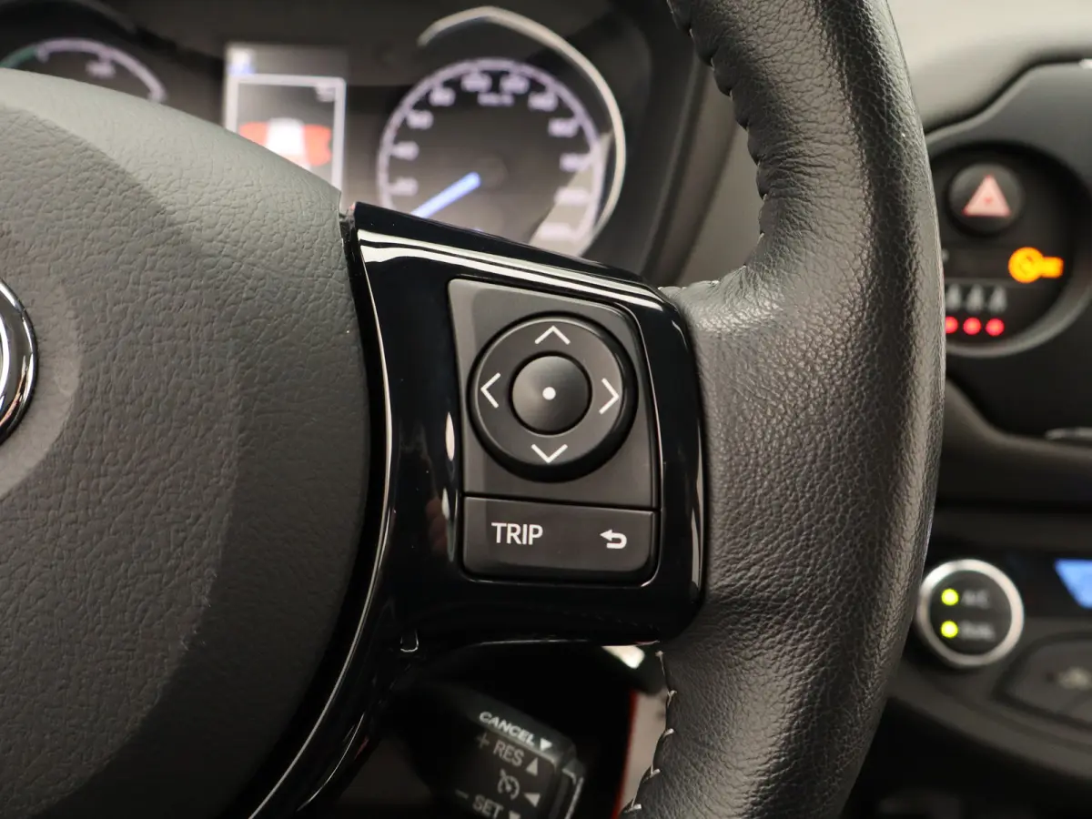 1.5 Hybrid Aspiration Automaat | Navigatie | Parkeersenoren | Camera | Climate Control | Bluetooth Telefoonverbinding