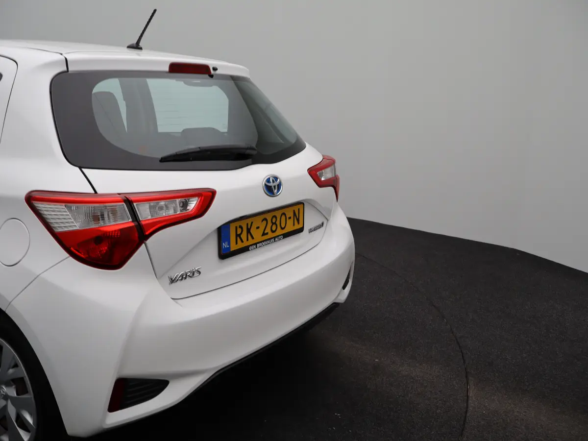 1.5 Hybrid Aspiration Automaat | Navigatie | Parkeersenoren | Camera | Climate Control | Bluetooth Telefoonverbinding