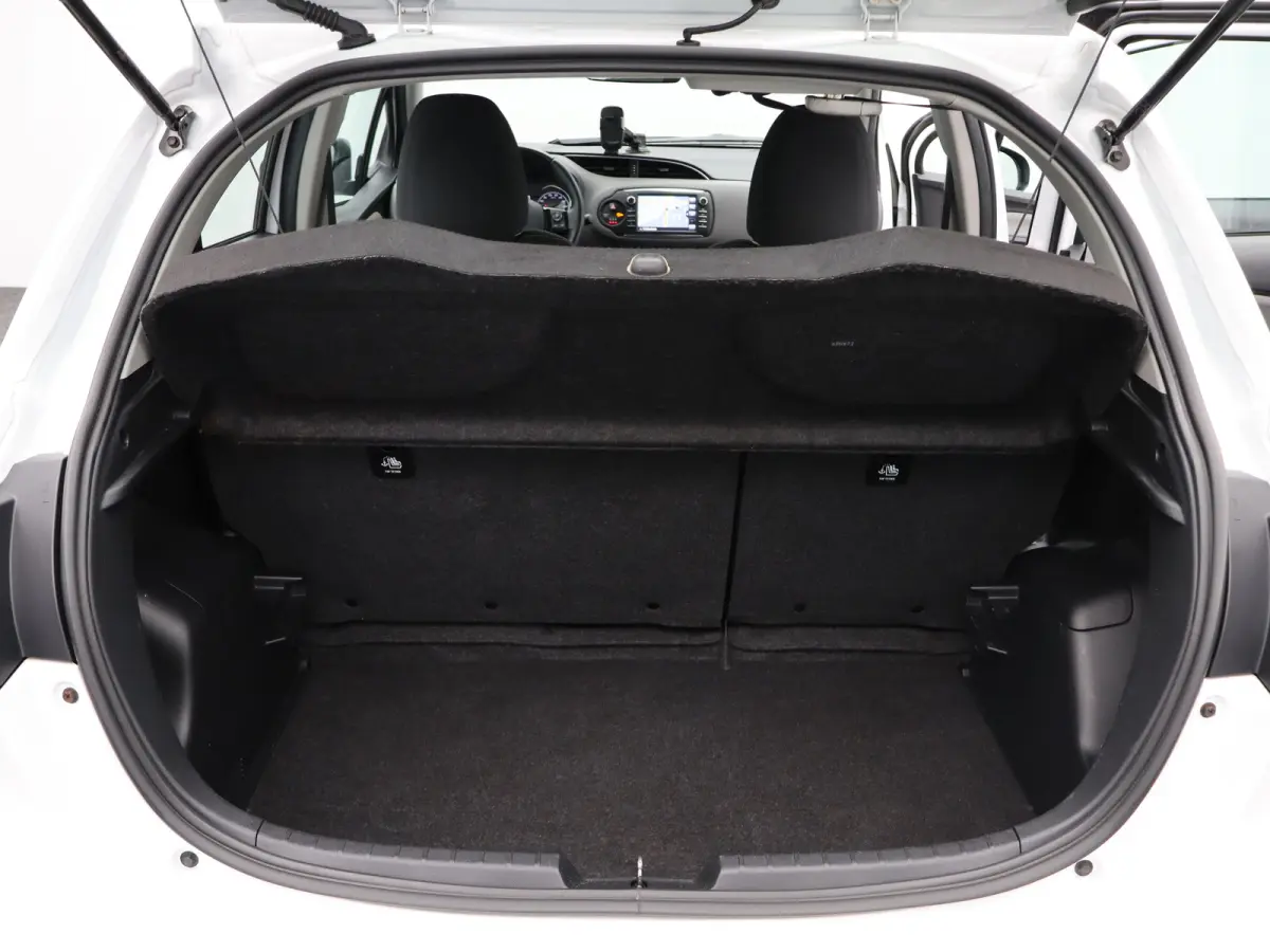 1.5 Hybrid Aspiration Automaat | Navigatie | Parkeersenoren | Camera | Climate Control | Bluetooth Telefoonverbinding
