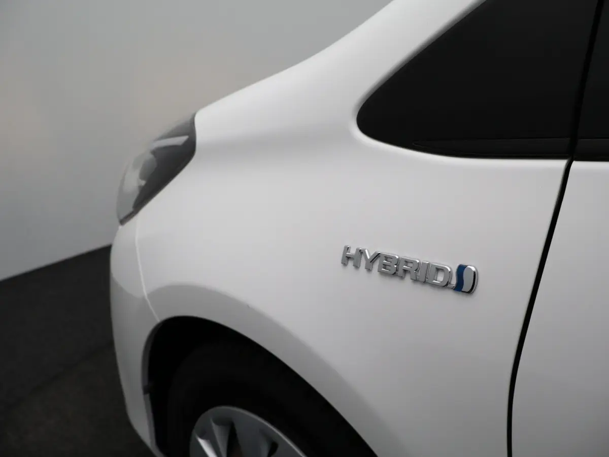 1.5 Hybrid Aspiration Automaat | Navigatie | Parkeersenoren | Camera | Climate Control | Bluetooth Telefoonverbinding