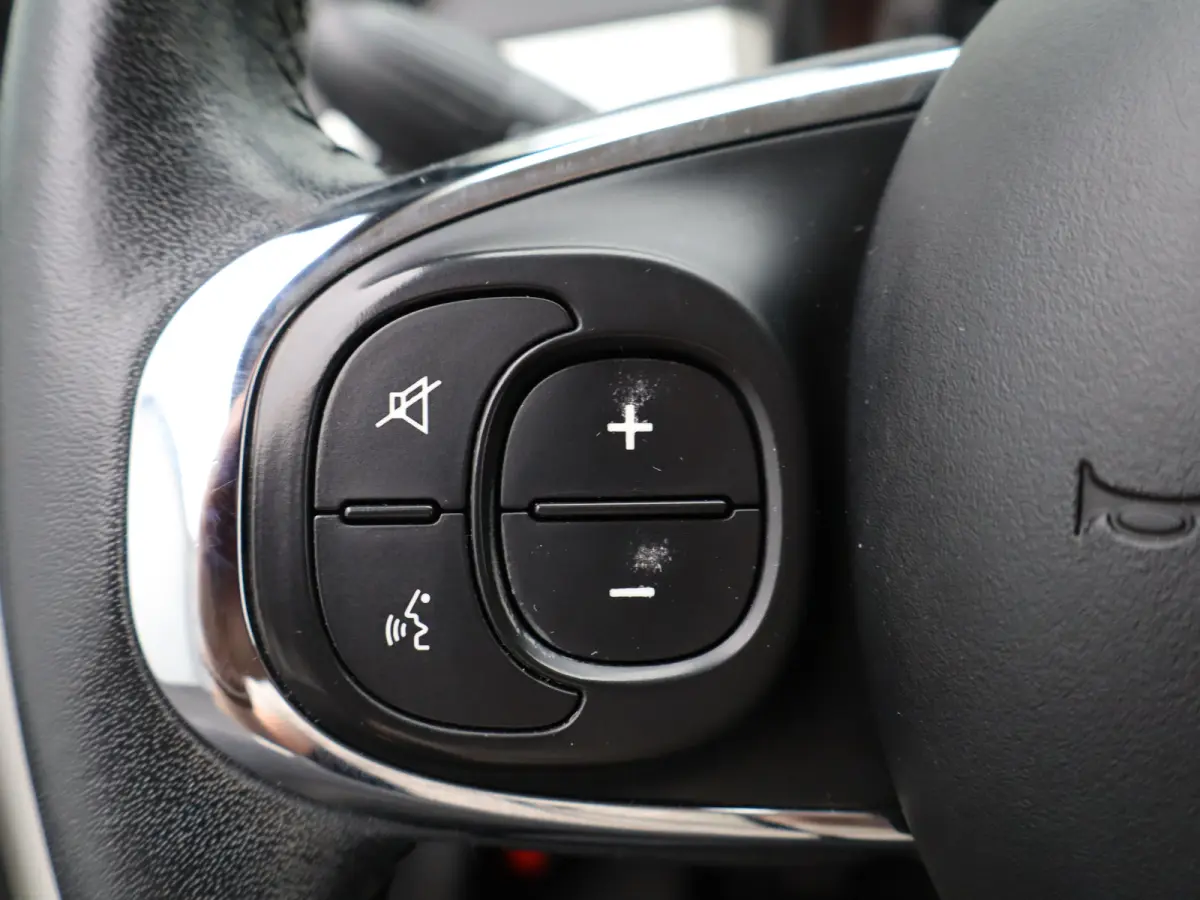 1.2 Popstar Cruise Control | Airco | 15" Lichtmetalen Velgen | Bluetooth Telefoon Verbinding