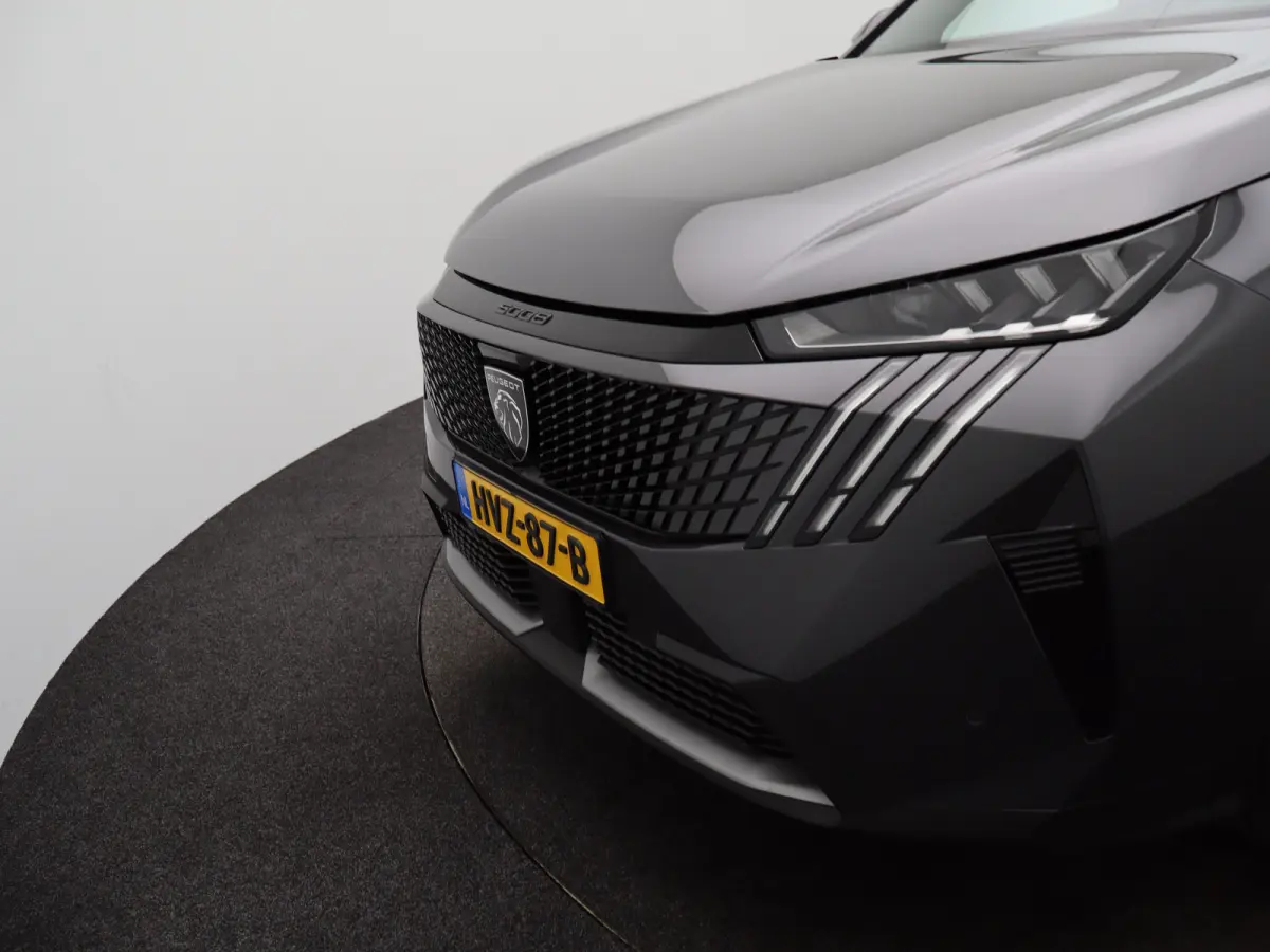 1.6 Plug-in Hybrid 195 GT 7p | Panoramadak | Parkeersensoren Voor en Achter | Camera | Trekhaak Afneembaar | Apple Carplay/Android Auto | Elektrische Kofferklep