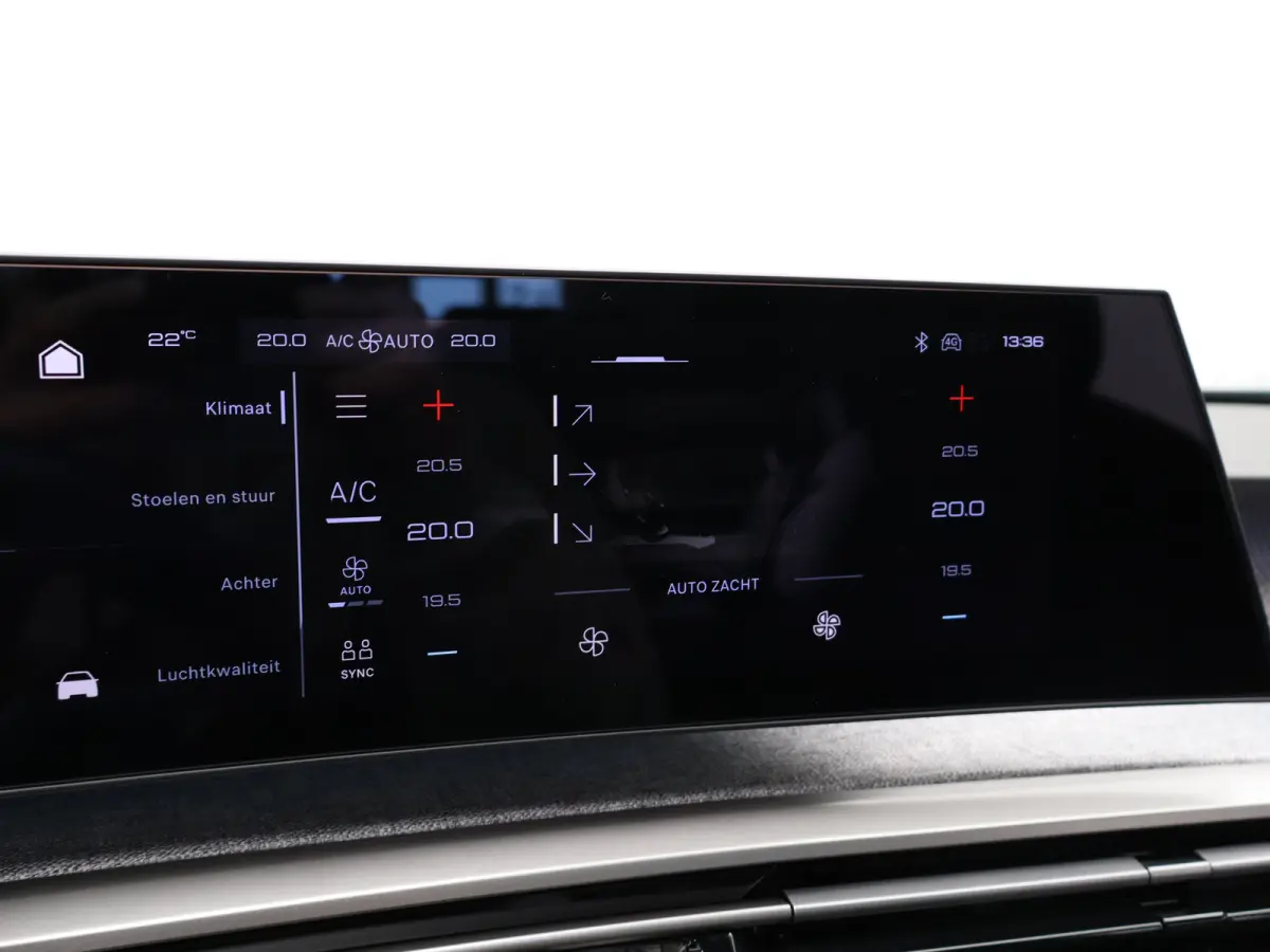 1.6 Plug-in Hybrid 195 GT 7p | Panoramadak | Parkeersensoren Voor en Achter | Camera | Trekhaak Afneembaar | Apple Carplay/Android Auto | Elektrische Kofferklep