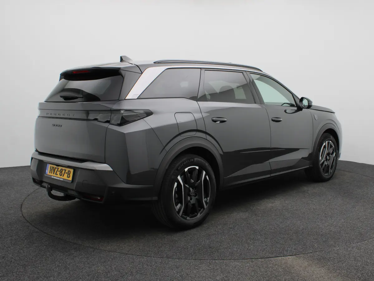1.6 Plug-in Hybrid 195 GT 7p | Panoramadak | Parkeersensoren Voor en Achter | Camera | Trekhaak Afneembaar | Apple Carplay/Android Auto | Elektrische Kofferklep