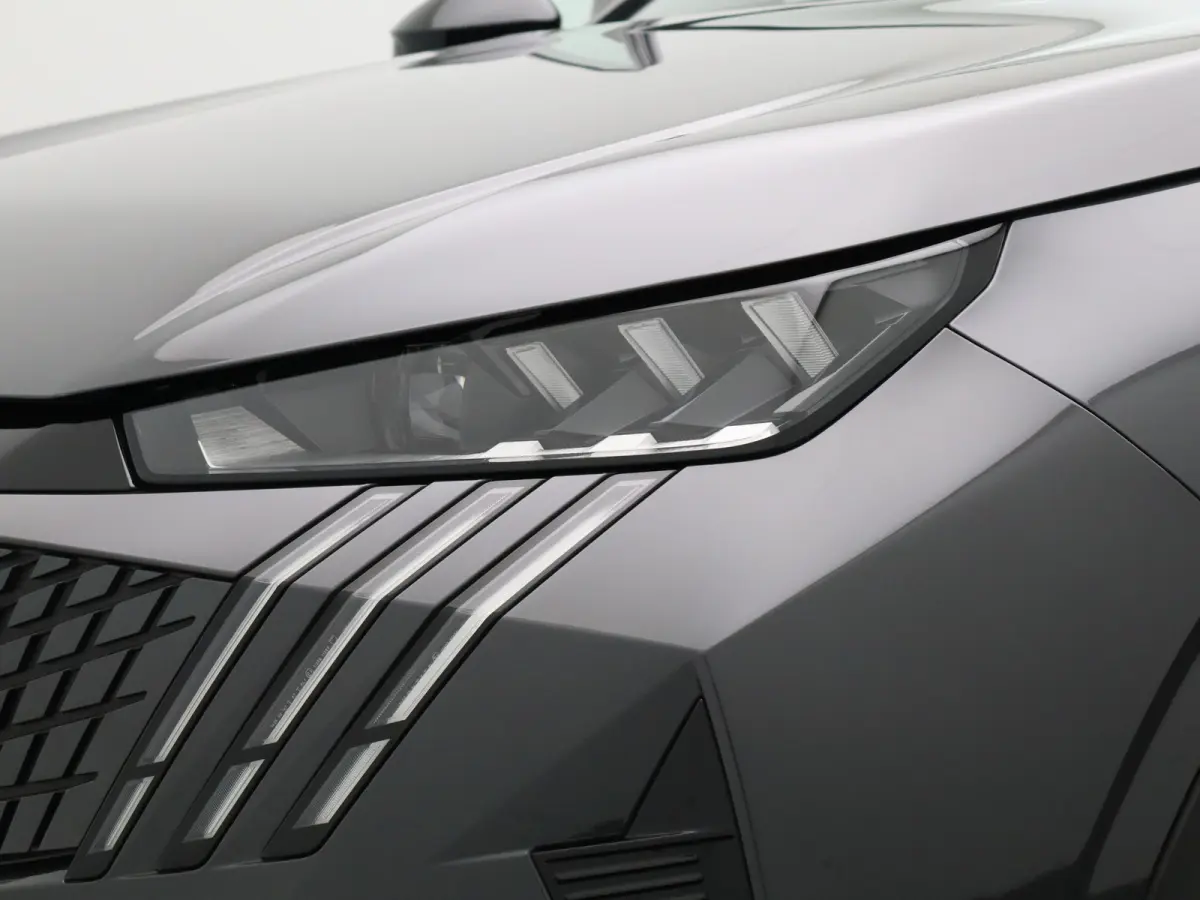 1.6 Plug-in Hybrid 195 GT 7p | Panoramadak | Parkeersensoren Voor en Achter | Camera | Trekhaak Afneembaar | Apple Carplay/Android Auto | Elektrische Kofferklep