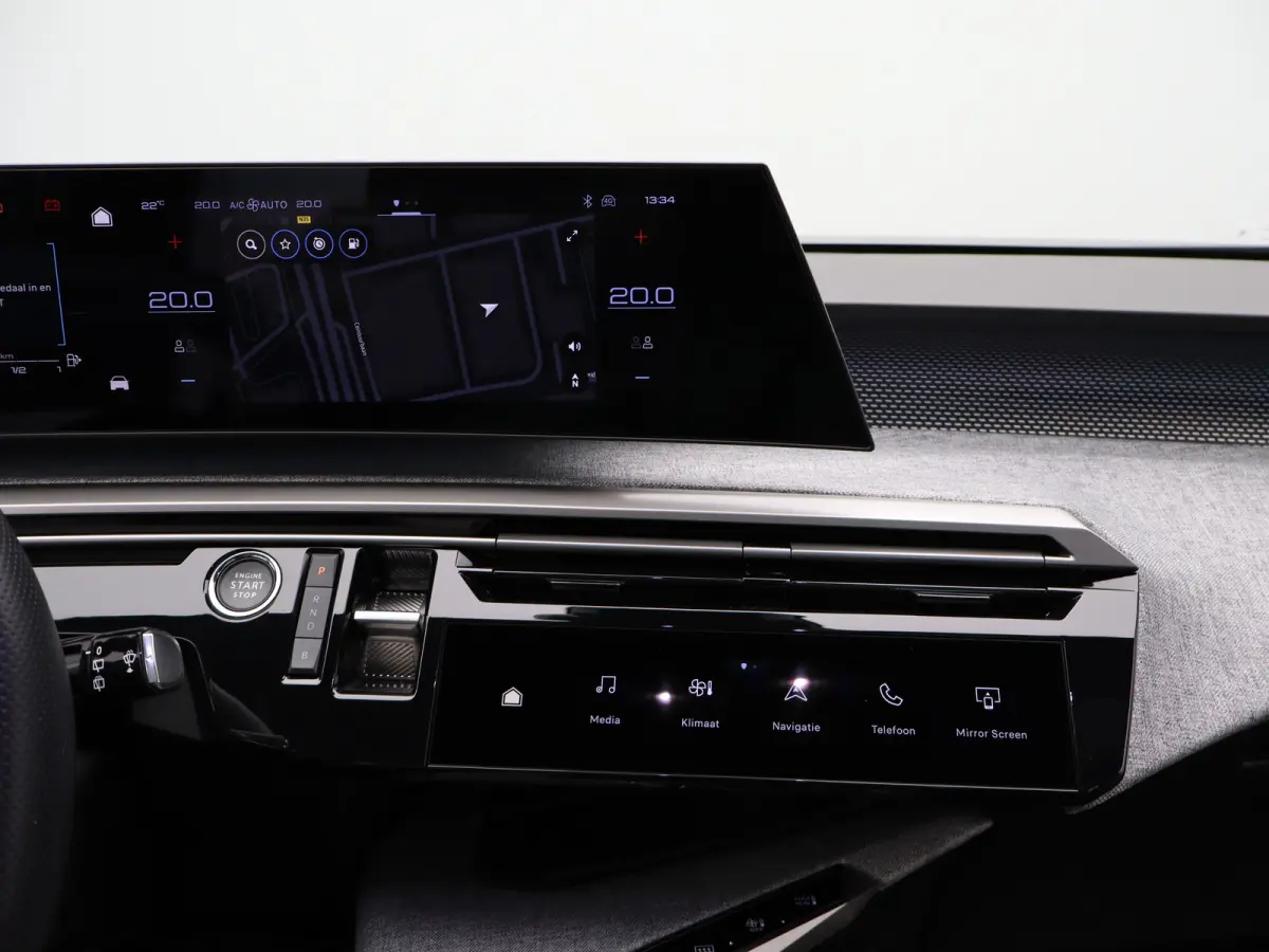 1.6 Plug-in Hybrid 195 GT 7p | Panoramadak | Parkeersensoren Voor en Achter | Camera | Trekhaak Afneembaar | Apple Carplay/Android Auto | Elektrische Kofferklep