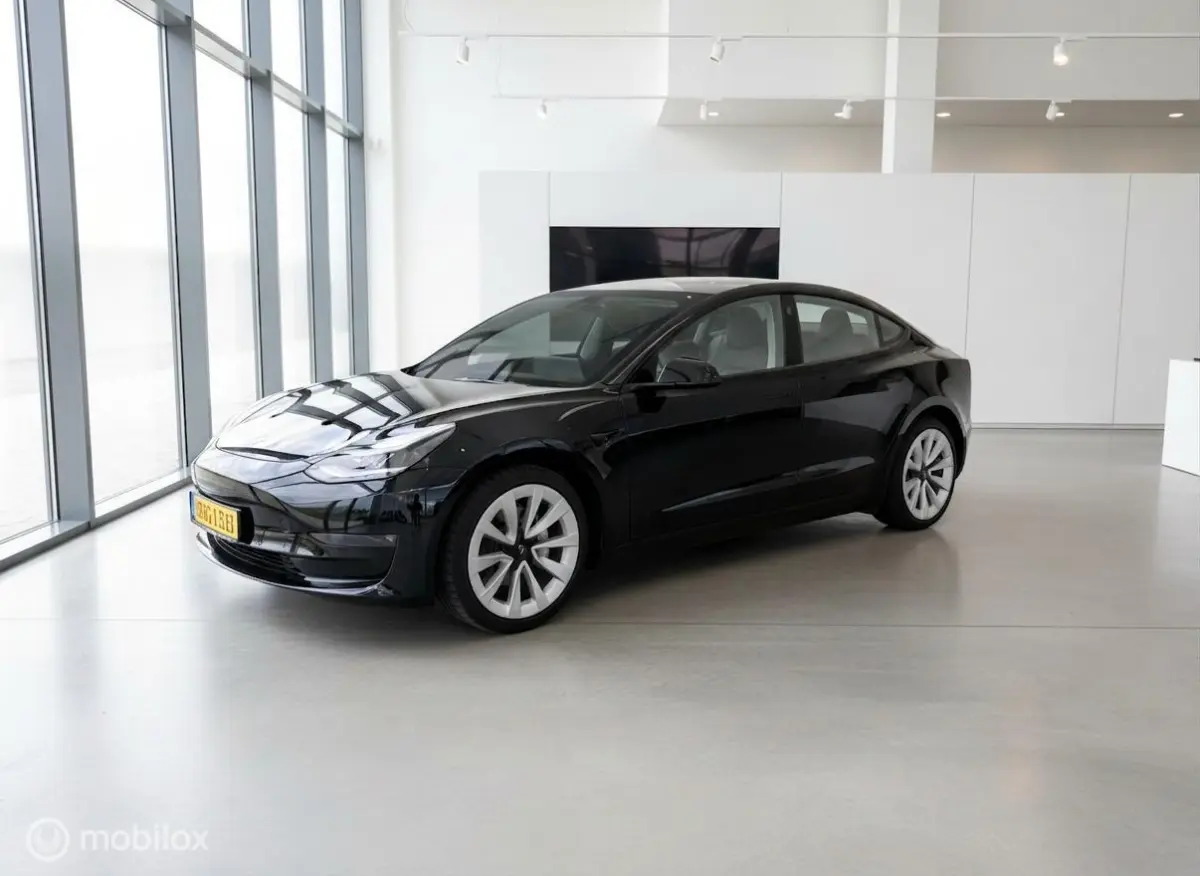 Standard RWD Plus 60 kWh | 04/2023 | SOH 90,01% | incl. BTW | LFP | Autopilot