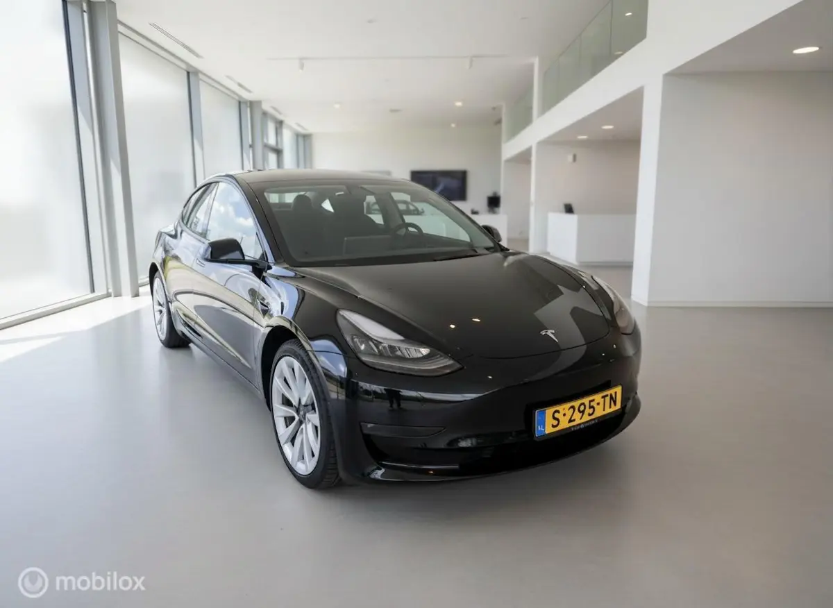 Standard RWD Plus 60 kWh | 04/2023 | SOH 90,01% | incl. BTW | LFP | Autopilot