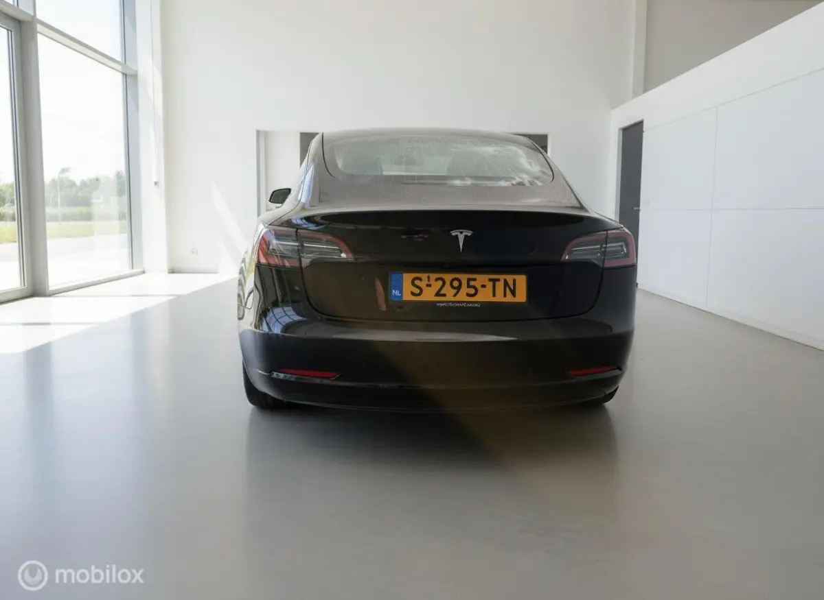 Standard RWD Plus 60 kWh | 04/2023 | SOH 90,01% | incl. BTW | LFP | Autopilot
