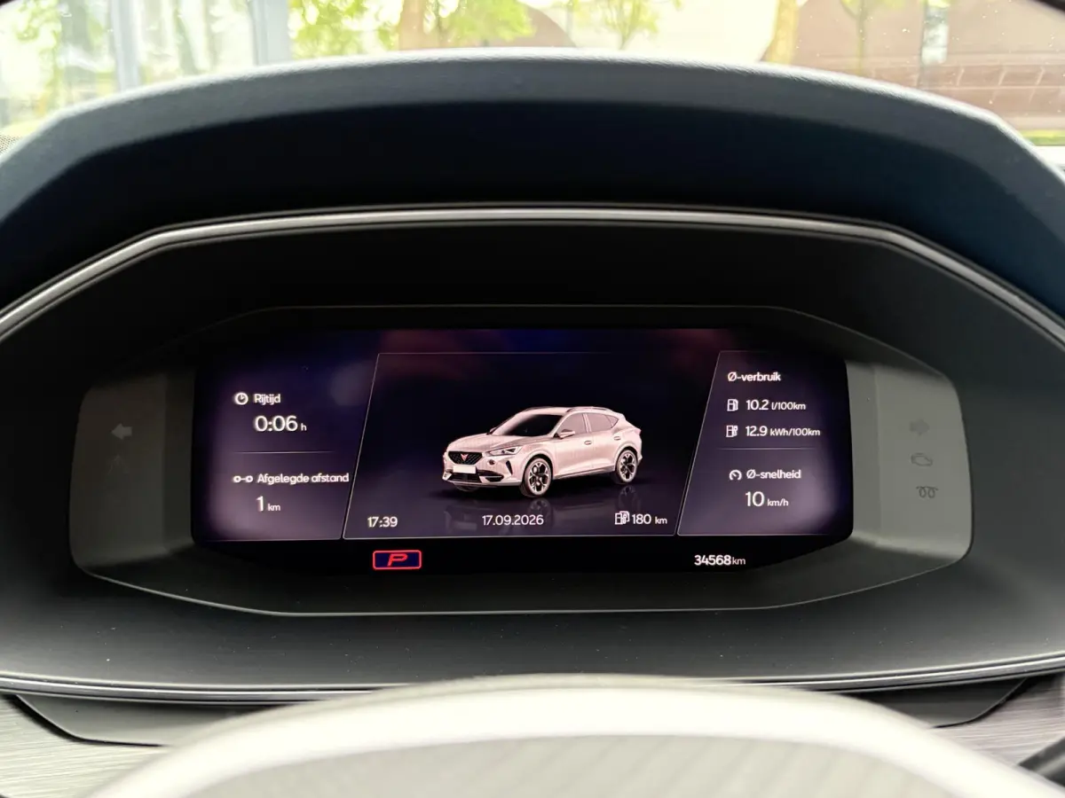 1.4 e-Hybrid VZ Performance VAN: € 32.900,- VOOR: 29.440,- UW HERFSTVOORDEEL: 3.460,- 245 PK | PLUG-IN-HYBRIDE | MEMORY | PANORAMADAK | 360° CAMERA | STOEL- & STUURVERWARMING | DODEHOEK |