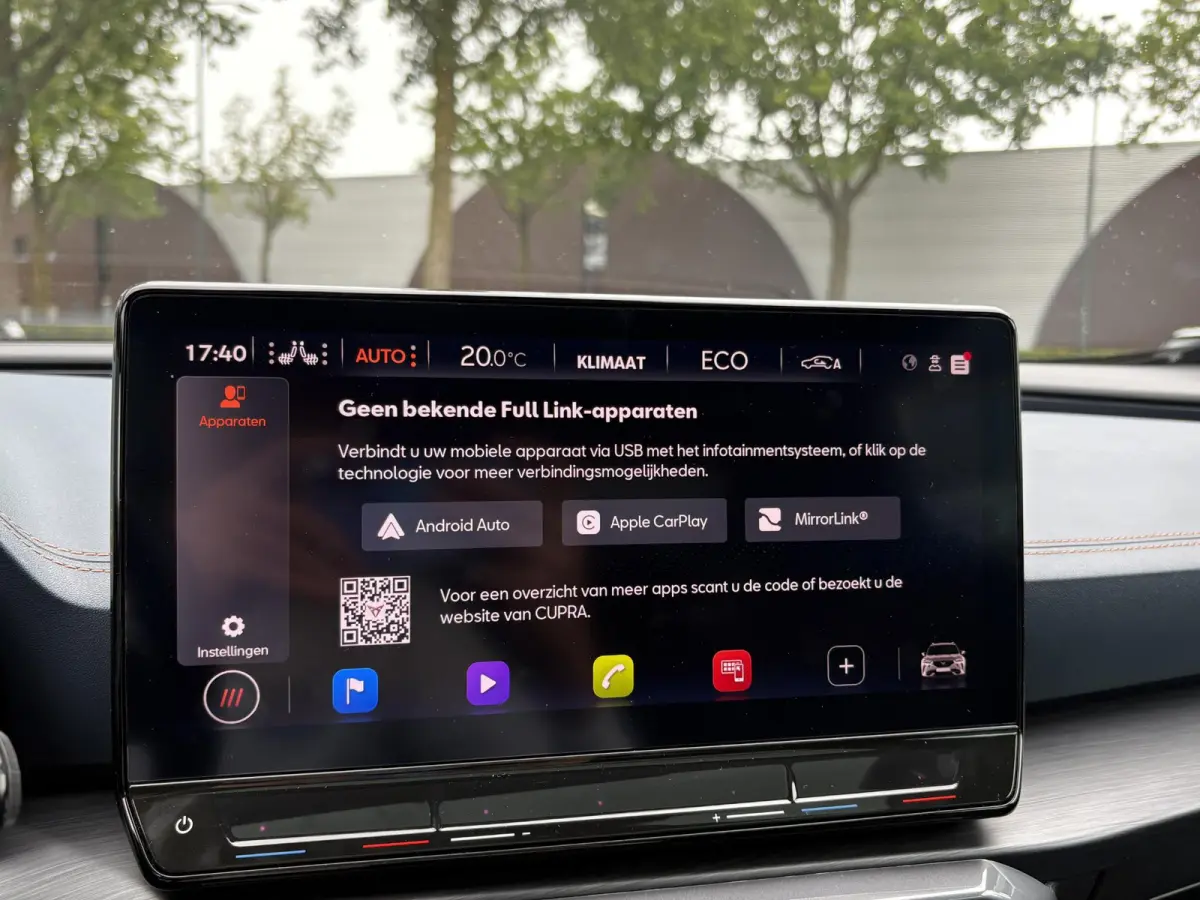 1.4 e-Hybrid VZ Performance VAN: € 32.900,- VOOR: 29.440,- UW HERFSTVOORDEEL: 3.460,- 245 PK | PLUG-IN-HYBRIDE | MEMORY | PANORAMADAK | 360° CAMERA | STOEL- & STUURVERWARMING | DODEHOEK |