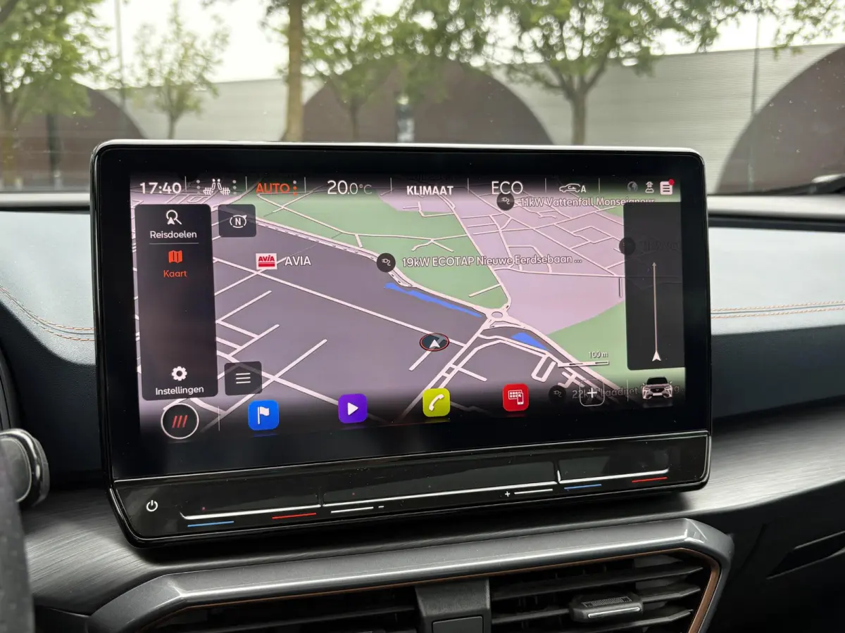 1.4 e-Hybrid VZ Performance VAN: € 32.900,- VOOR: 29.440,- UW HERFSTVOORDEEL: 3.460,- 245 PK | PLUG-IN-HYBRIDE | MEMORY | PANORAMADAK | 360° CAMERA | STOEL- & STUURVERWARMING | DODEHOEK |