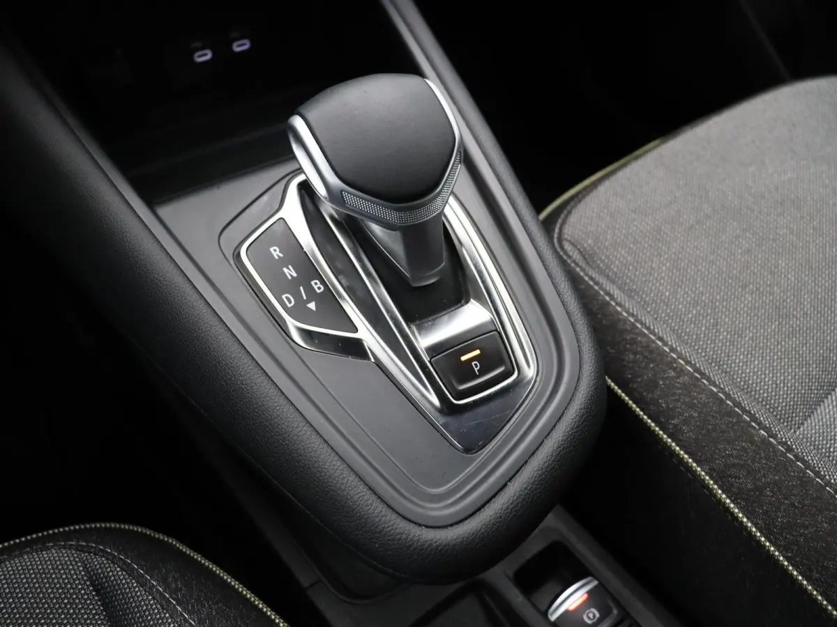 1.6 E-Tech full hybrid 145 techno | Adaptieve Cruise Control | Navigatie | Achteruitrij camera | Parkeersensoren rondom |