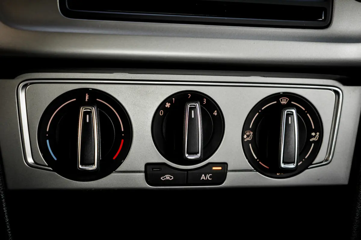 1.0 BlueMotion Comfortline | 47.095 Km! | Cruise Control | Airco | Getint Glas | 15 Inch LMV