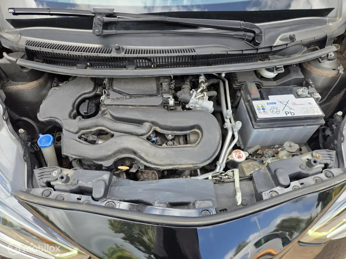 1.0 VVT-i x-Play