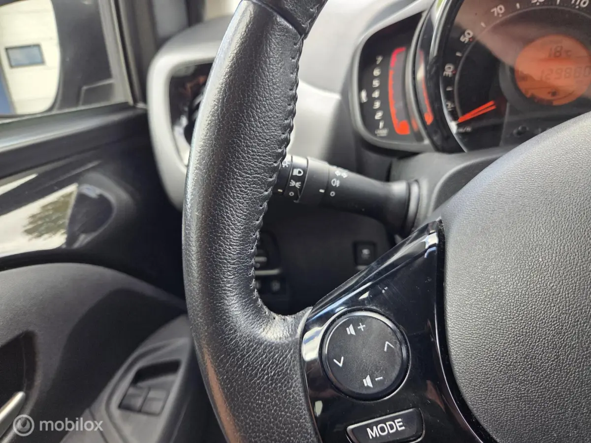 1.0 VVT-i x-Play