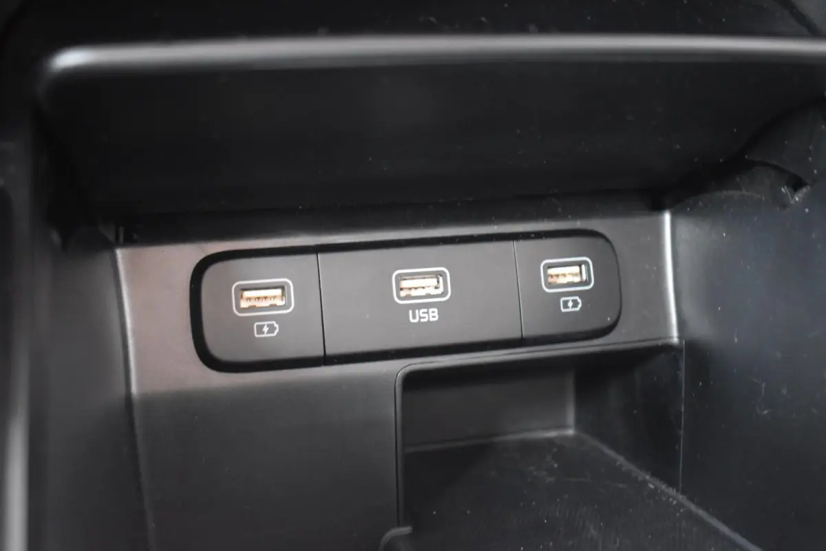 1.6 T-GDI Plug-in Hybrid 4WD ComfortLine 5p.