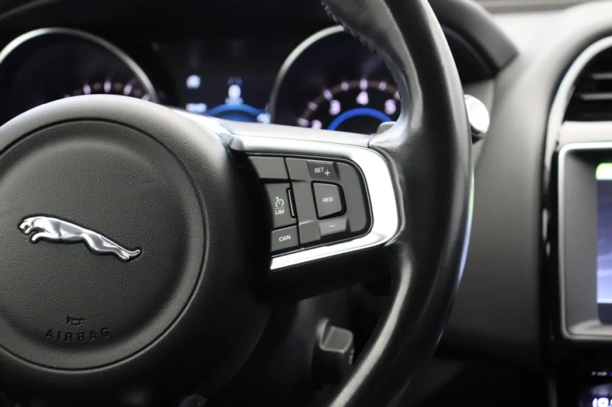 Sedan 2.0t Pure Automaat - Navi, Camera, Leer, Stoelverw.