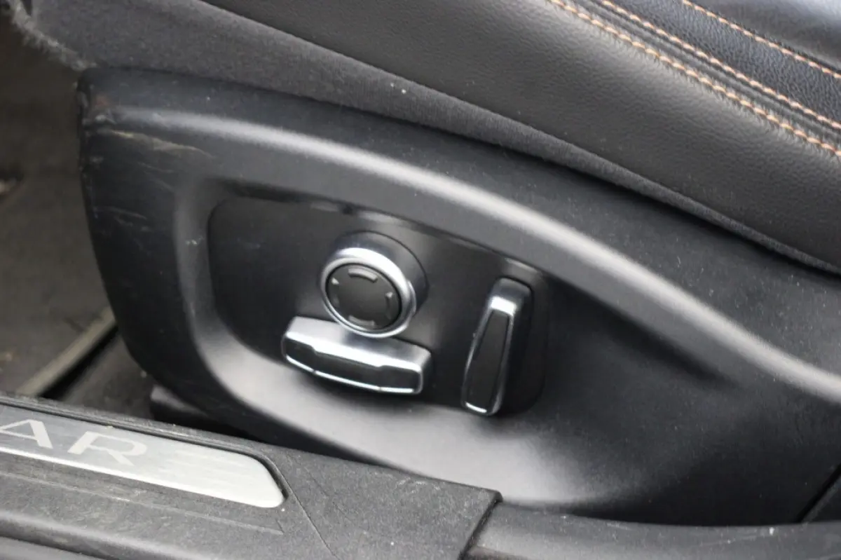 Sedan 2.0t Pure Automaat - Navi, Camera, Leer, Stoelverw.