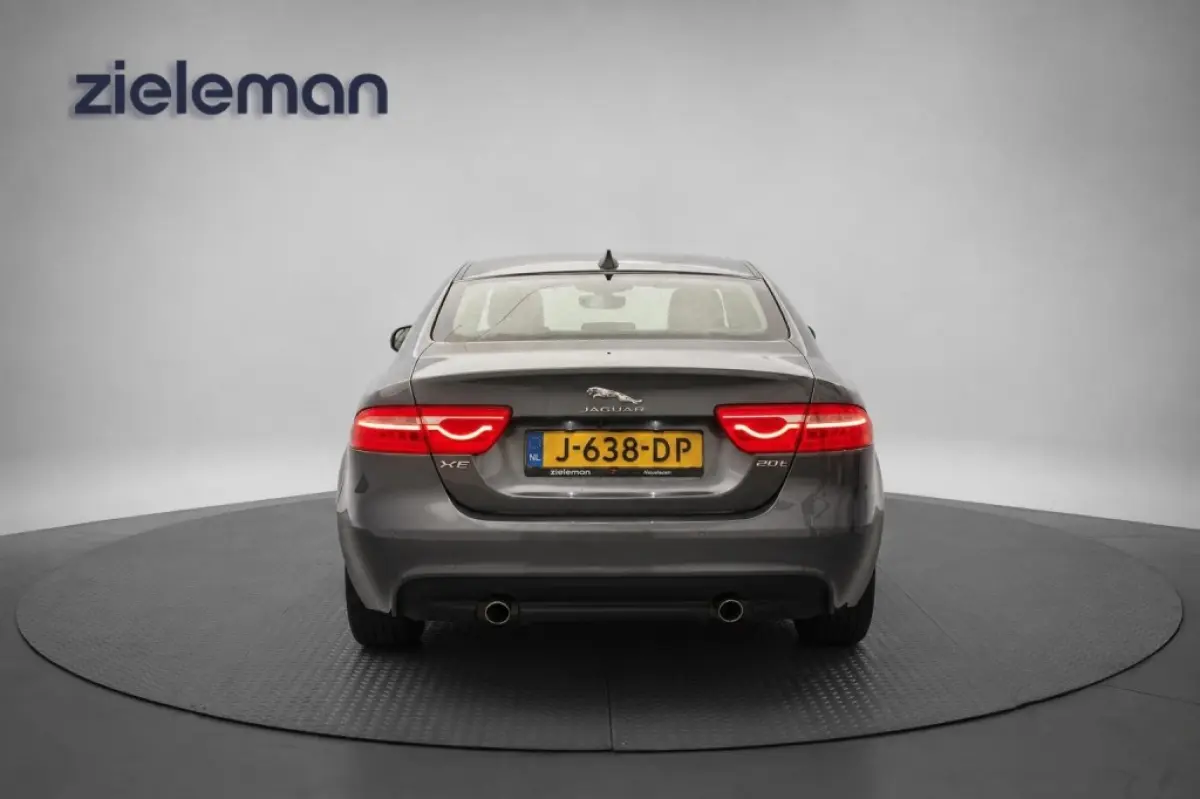 Sedan 2.0t Pure Automaat - Navi, Camera, Leer, Stoelverw.