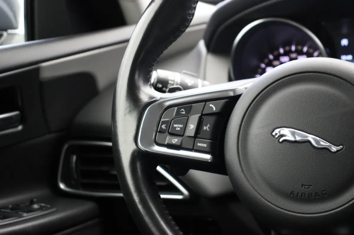 Sedan 2.0t Pure Automaat - Navi, Camera, Leer, Stoelverw.