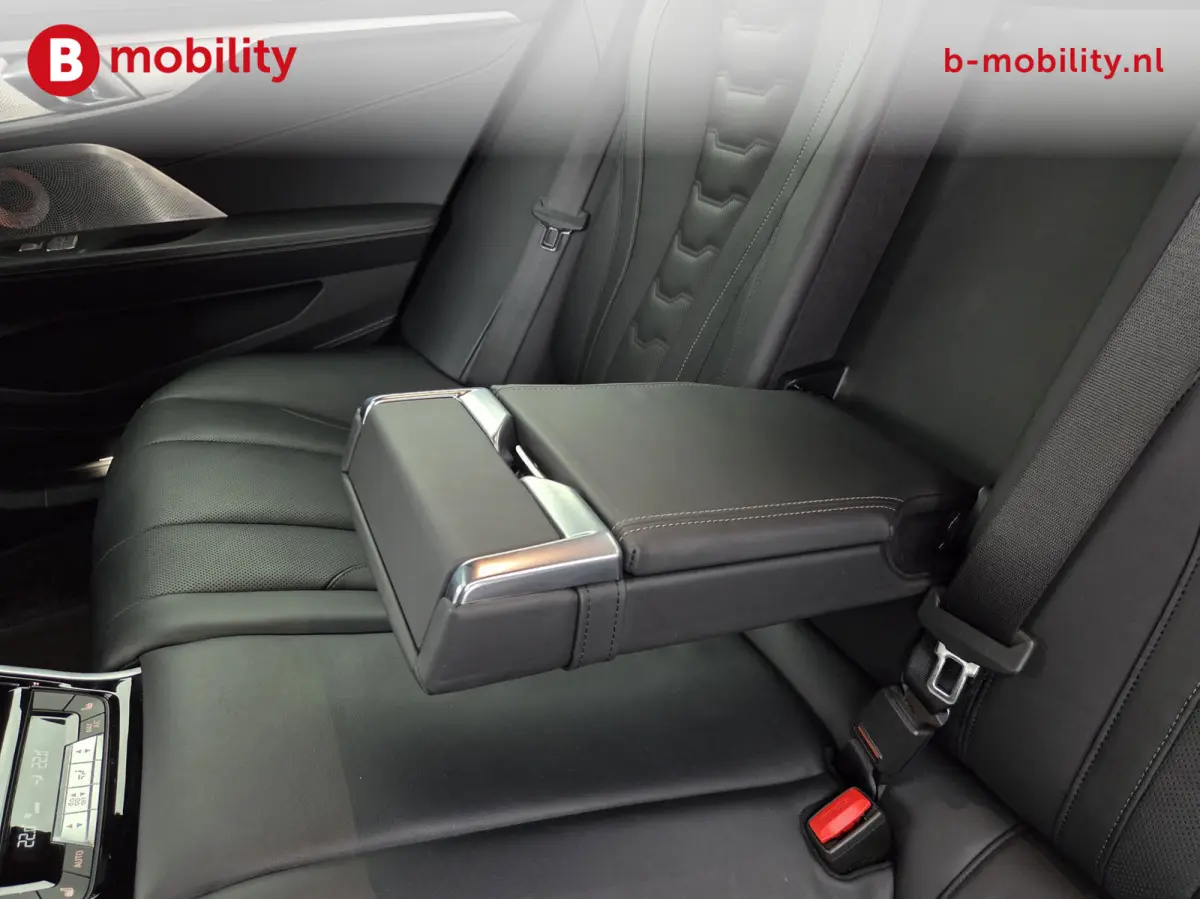 840i xDrive High Executive M-Sport 'Tansanitblau' NL Auto | Laser | Bowers&Wilkins | Soft Close | Panoramadak | Head-Up | DAB