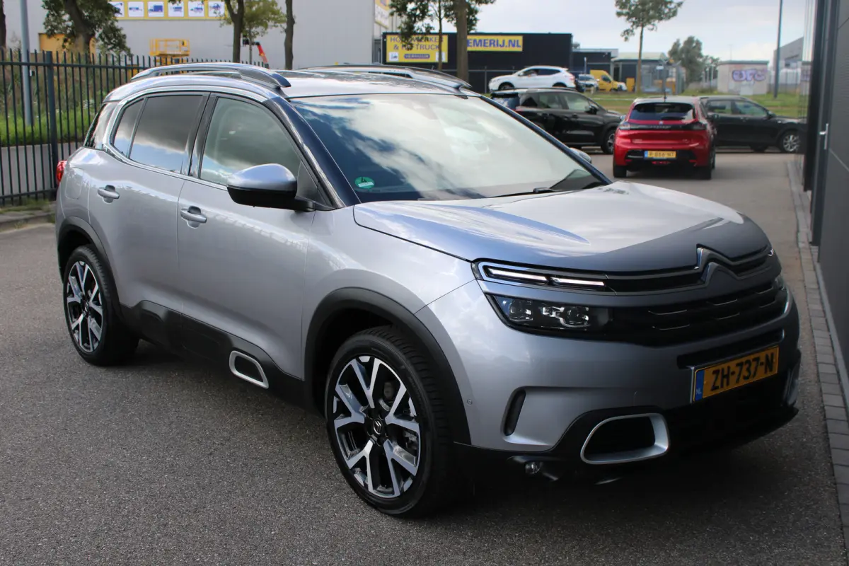 1.6 PureTech 180pk EAT8 Shine | Automaat | Navigatie | Camera | Lederen bekleding | Stoelverwarming | Trekhaak | NL auto |