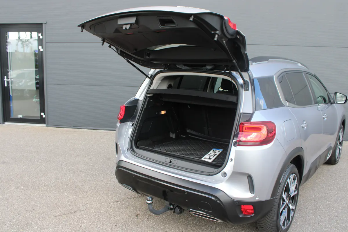 1.6 PureTech 180pk EAT8 Shine | Automaat | Navigatie | Camera | Lederen bekleding | Stoelverwarming | Trekhaak | NL auto |