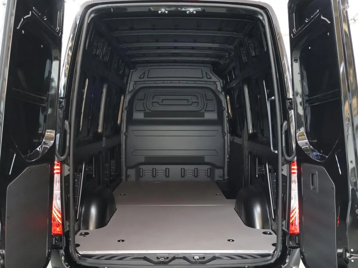 319 L2H2 RWD SELECT | LED | BPM VRIJ | DISTRONIC | WINTERPAKKET | LEER