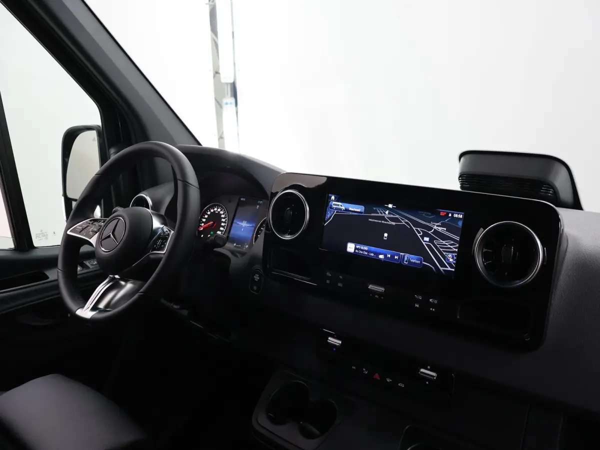 319 L2H2 RWD SELECT | LED | BPM VRIJ | DISTRONIC | WINTERPAKKET | LEER