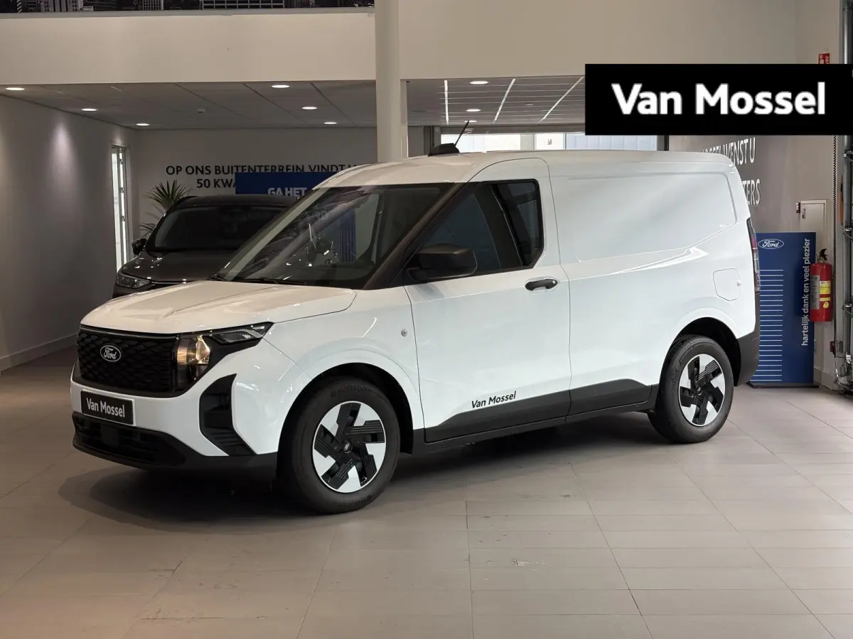 Trend 46kWh | Voorraad Voordeel! | Camera |  12" Infotainment touchscreen met SYNC4,  Bluetooth, DAB, Apple Carplay en Android Auto | 44L Frunk | Led laadruimteverlichting