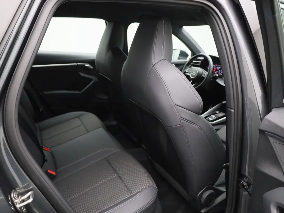 30 TFSI S edition | Automaat | Cruise Control Adaptief | Climate Control | Navigatie | LED verlichting | Apple Carplay | Android Auto | Sportstoelen |