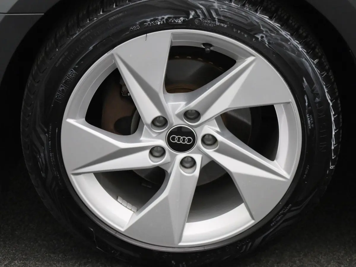 30 TFSI S edition | Automaat | Cruise Control Adaptief | Climate Control | Navigatie | LED verlichting | Apple Carplay | Android Auto | Sportstoelen |