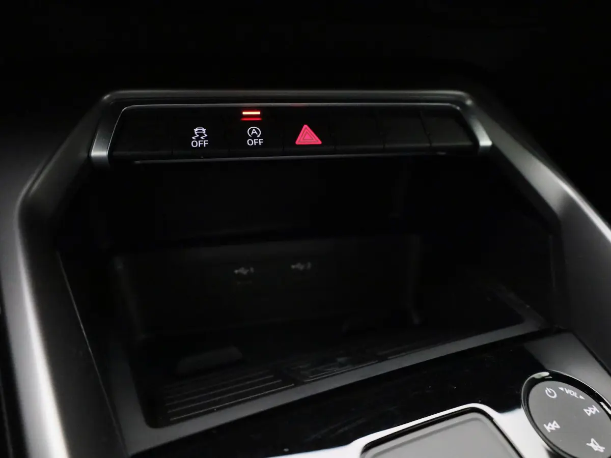 30 TFSI S edition | Automaat | Cruise Control Adaptief | Climate Control | Navigatie | LED verlichting | Apple Carplay | Android Auto | Sportstoelen |