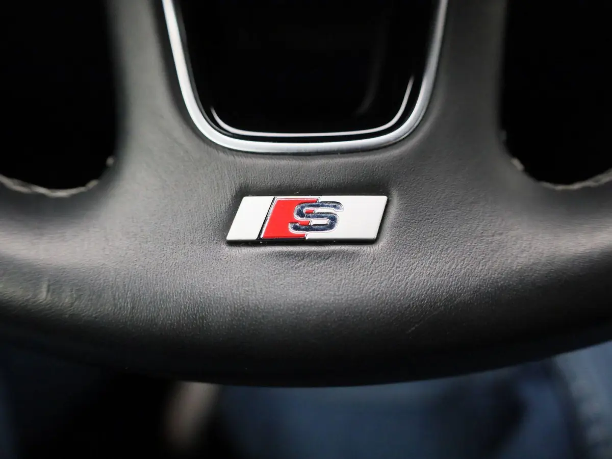 30 TFSI S edition | Automaat | Cruise Control Adaptief | Climate Control | Navigatie | LED verlichting | Apple Carplay | Android Auto | Sportstoelen |