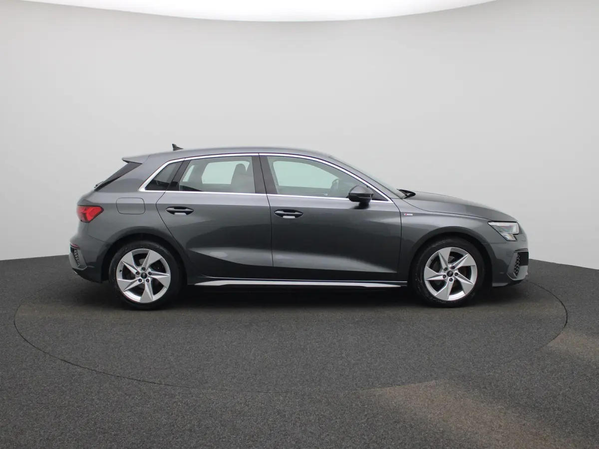 30 TFSI S edition | Automaat | Cruise Control Adaptief | Climate Control | Navigatie | LED verlichting | Apple Carplay | Android Auto | Sportstoelen |