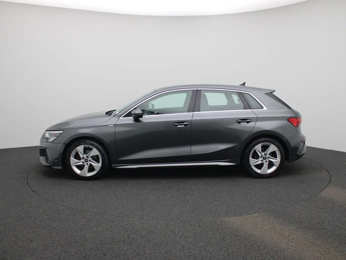 30 TFSI S edition | Automaat | Cruise Control Adaptief | Climate Control | Navigatie | LED verlichting | Apple Carplay | Android Auto | Sportstoelen |