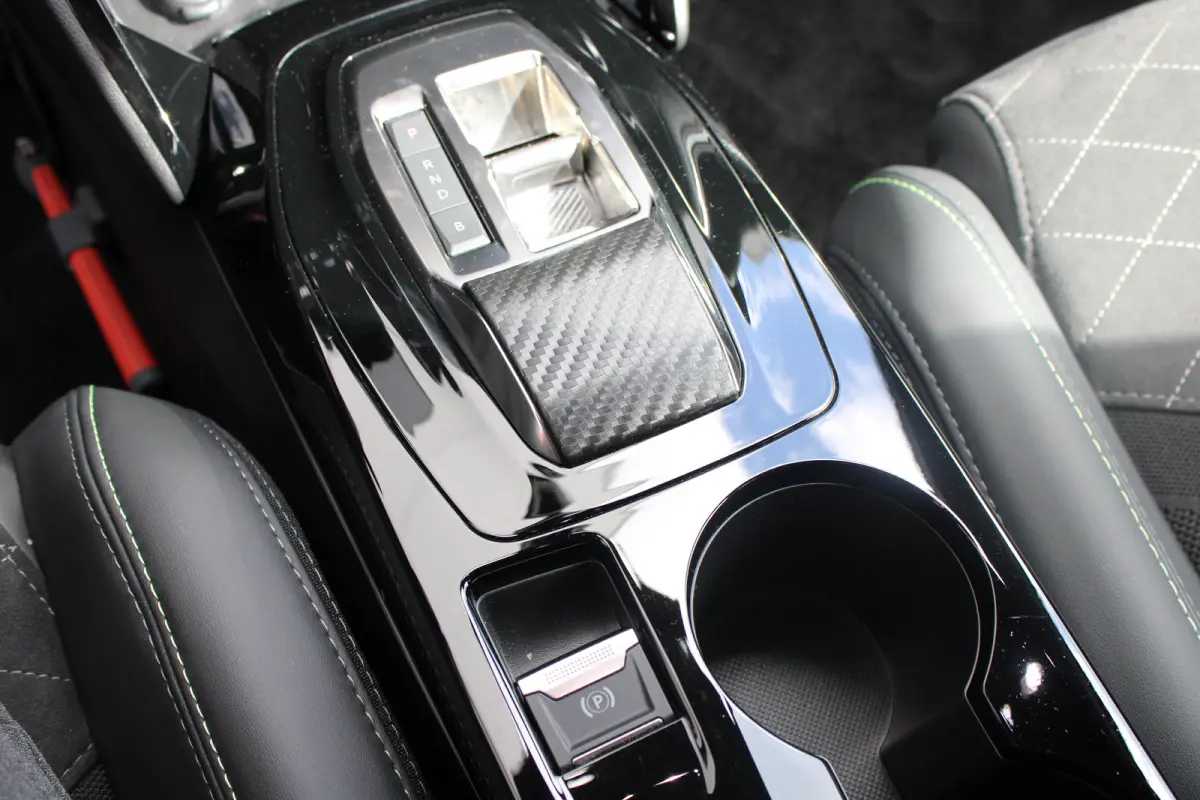EV GT Pack 50 kWh | Fase 3 laden | SOH 100% | Navigatie | Camera | Stoelverwarming | Black Diamond | Alcantara |