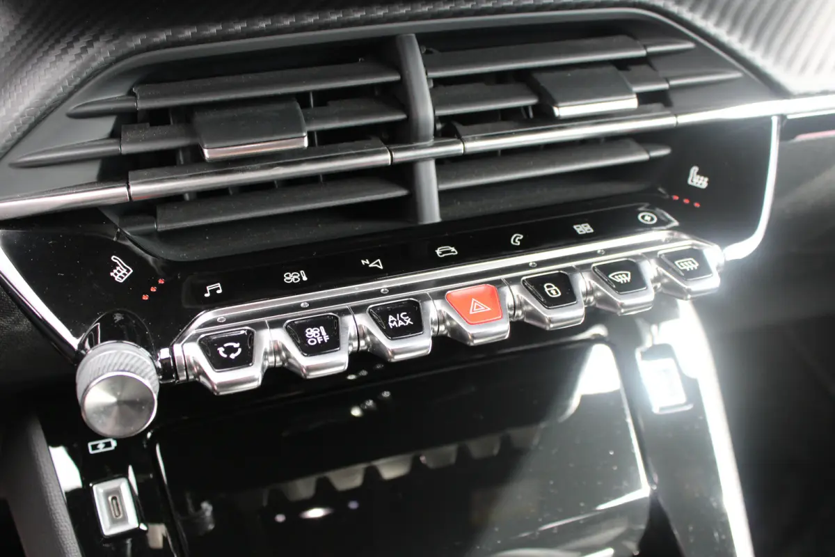 EV GT Pack 50 kWh | Fase 3 laden | SOH 100% | Navigatie | Camera | Stoelverwarming | Black Diamond | Alcantara |