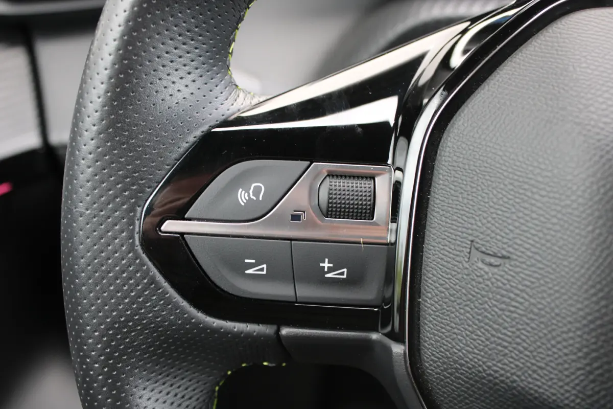 EV GT Pack 50 kWh | Fase 3 laden | SOH 100% | Navigatie | Camera | Stoelverwarming | Black Diamond | Alcantara |
