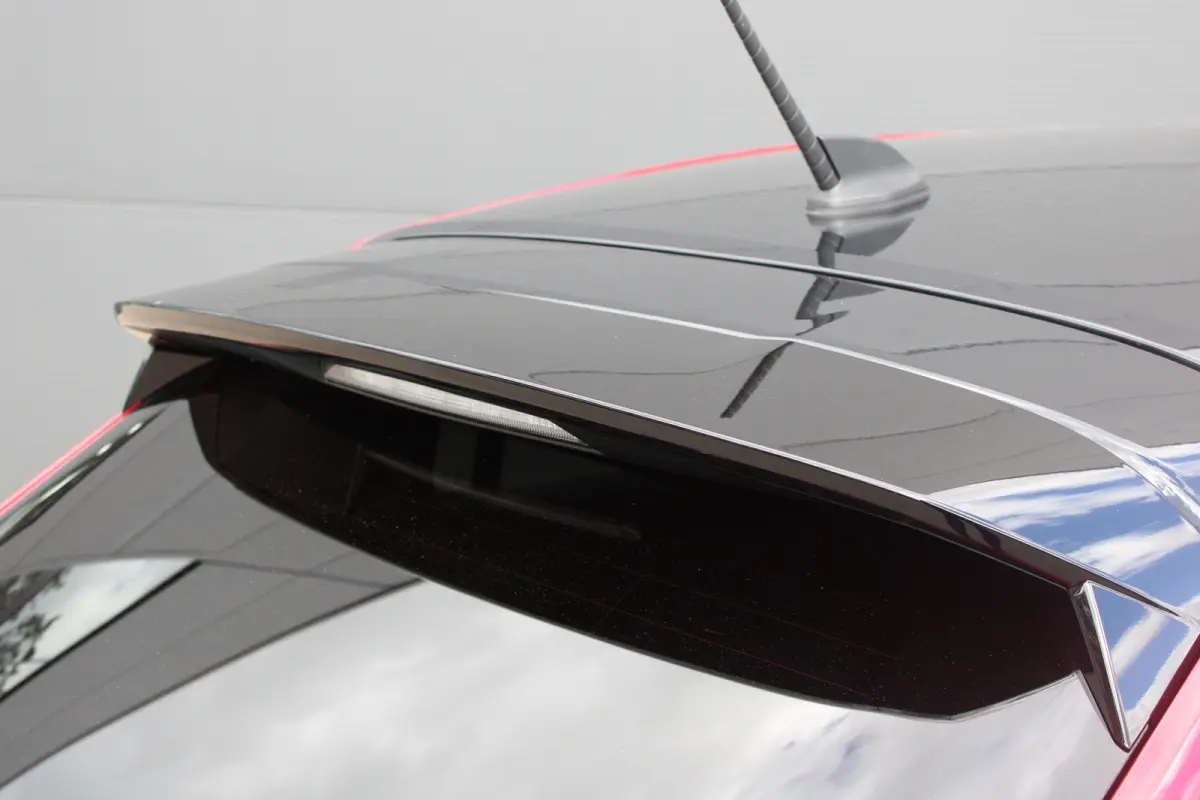 EV GT Pack 50 kWh | Fase 3 laden | SOH 100% | Navigatie | Camera | Stoelverwarming | Black Diamond | Alcantara |
