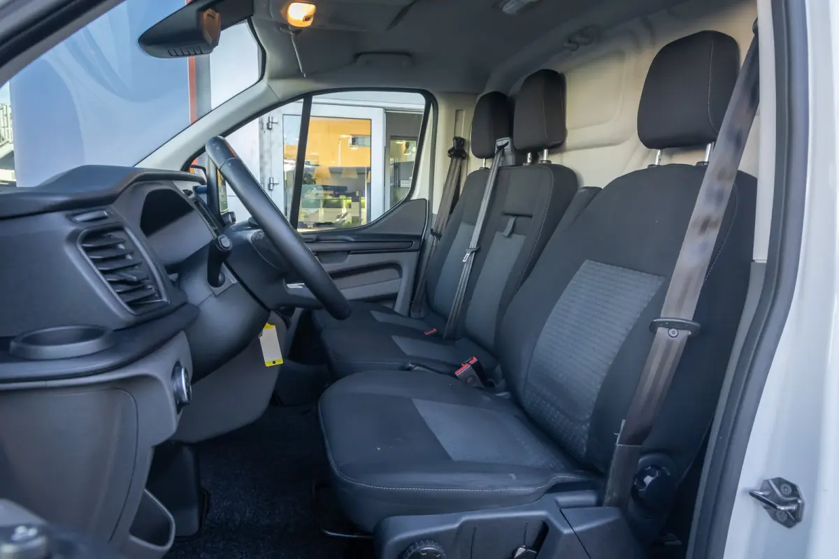 300 2.0 TDCI L2H1 Trend | Trekhaak | Camera | Parkeersensoren | Airco | Apple Carplay/Android Auto | Airco | Apple Carplay/Android Auto|telefoonintegratie premium | Cruise control
