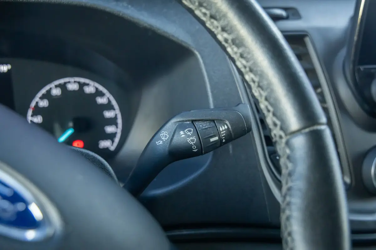300 2.0 TDCI L2H1 Trend | Trekhaak | Camera | Parkeersensoren | Airco | Apple Carplay/Android Auto | Airco | Apple Carplay/Android Auto|telefoonintegratie premium | Cruise control
