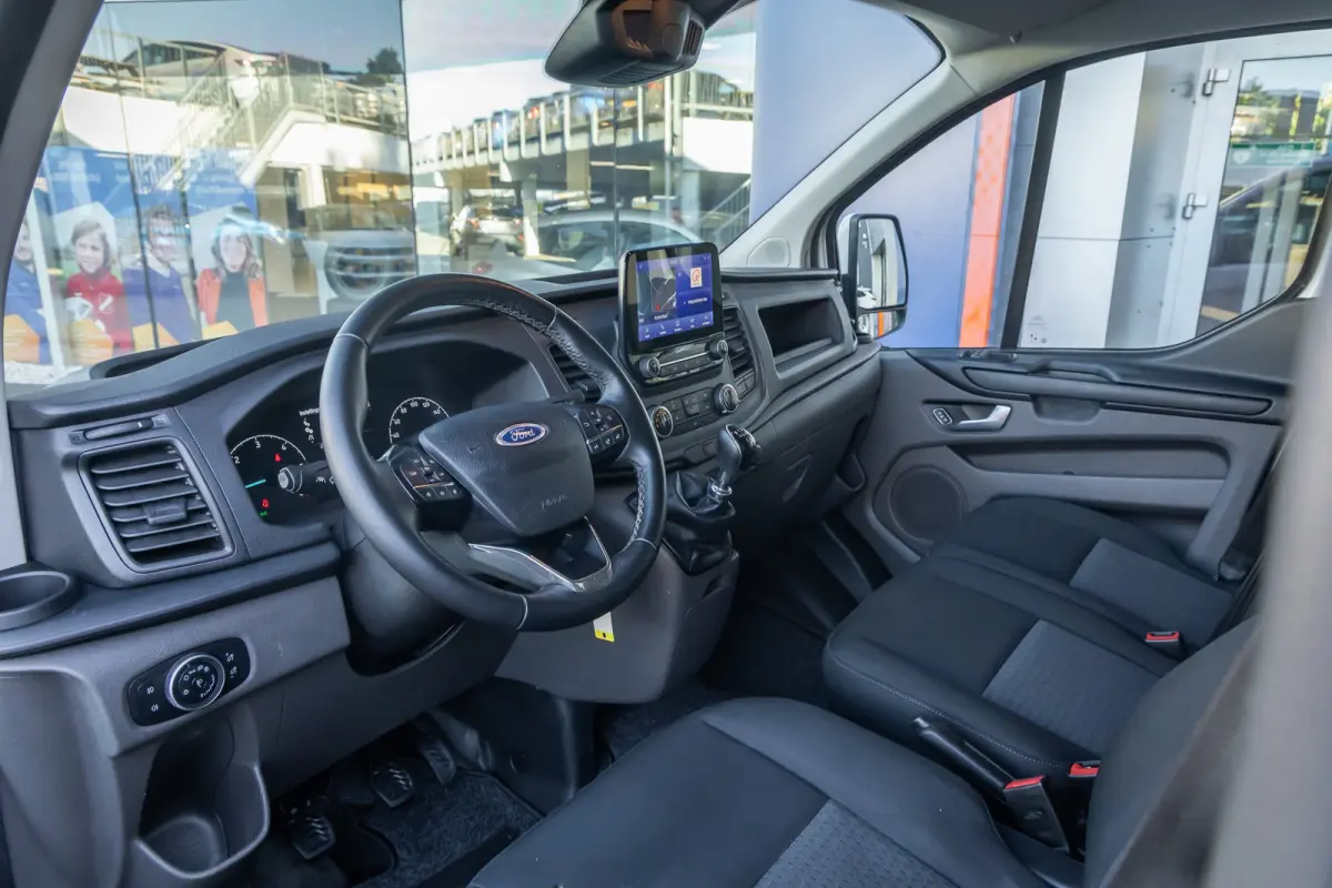 300 2.0 TDCI L2H1 Trend | Trekhaak | Camera | Parkeersensoren | Airco | Apple Carplay/Android Auto | Airco | Apple Carplay/Android Auto|telefoonintegratie premium | Cruise control